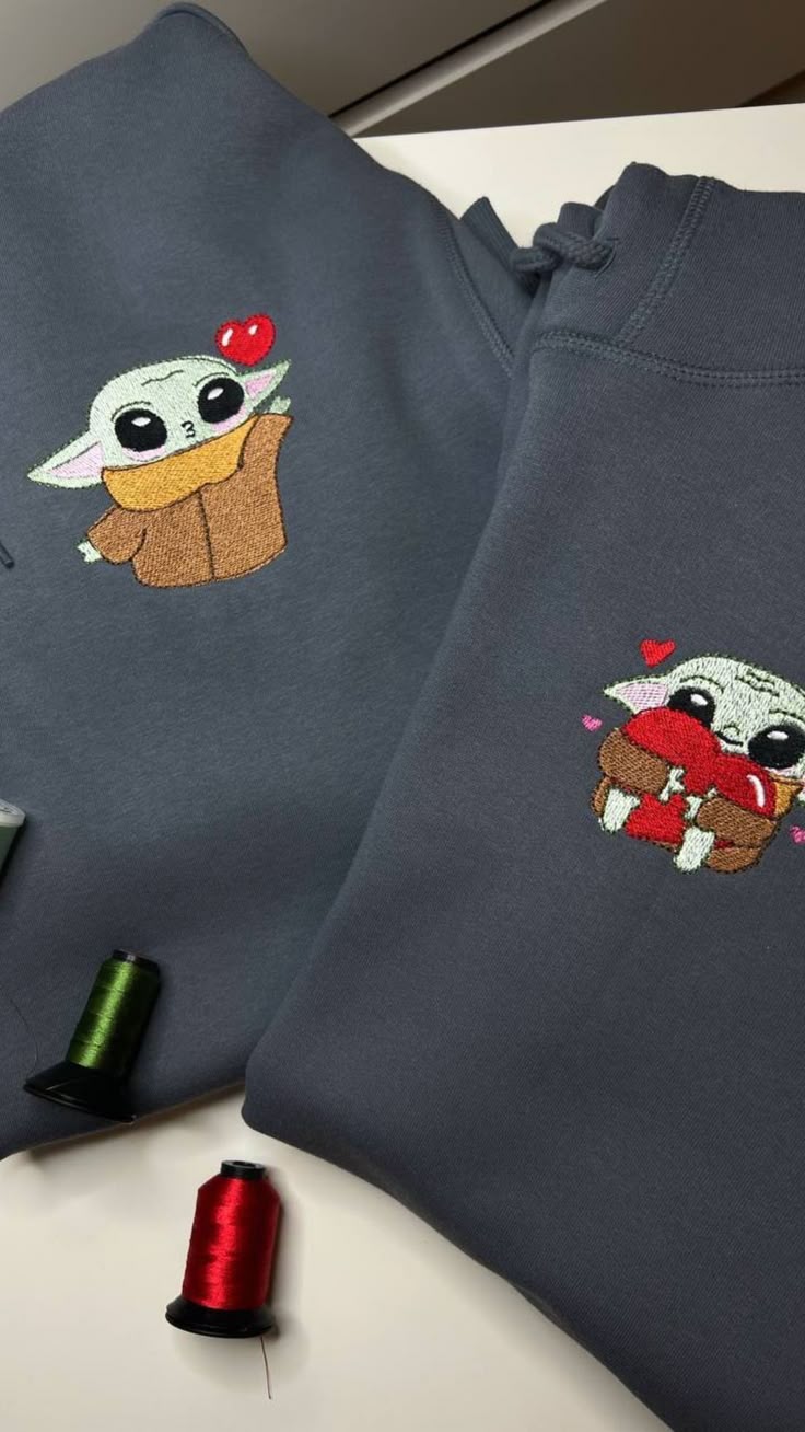 Sudadera Baby Yoda